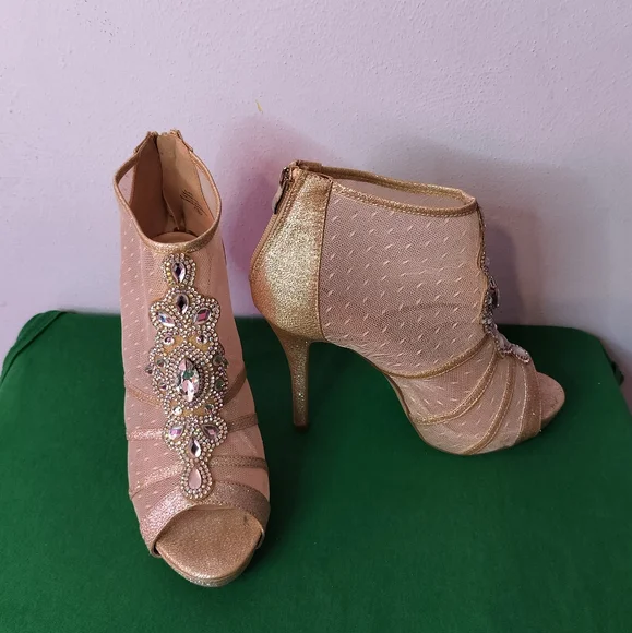 Womens Mesh Open-Toe Booties With Rhinestones - Picture 3 of 9